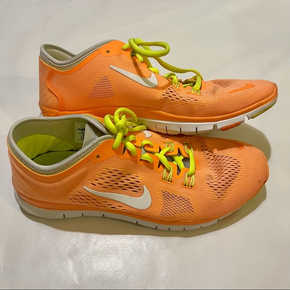 Nike Free Training Shoes - Picture 2 of 4